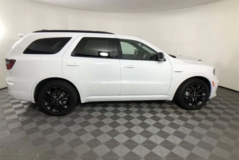 2025 Dodge Durango R/T Plus photo 1