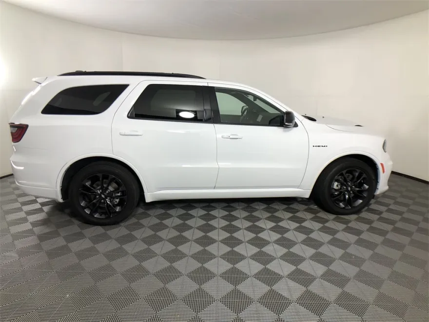 2025 Dodge Durango R/T Plus photo 1