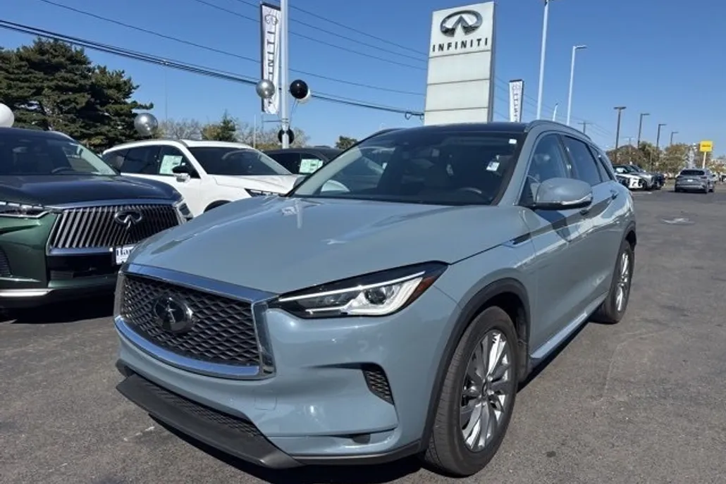 2024 Infiniti QX50 Luxe photo 1