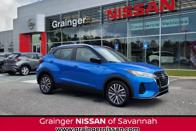 2023 Nissan Kicks SV photo 1