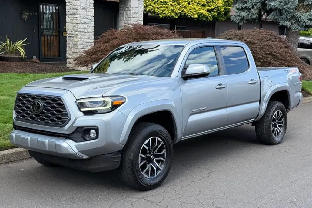 2022 Toyota Tacoma TRD Sport photo 1