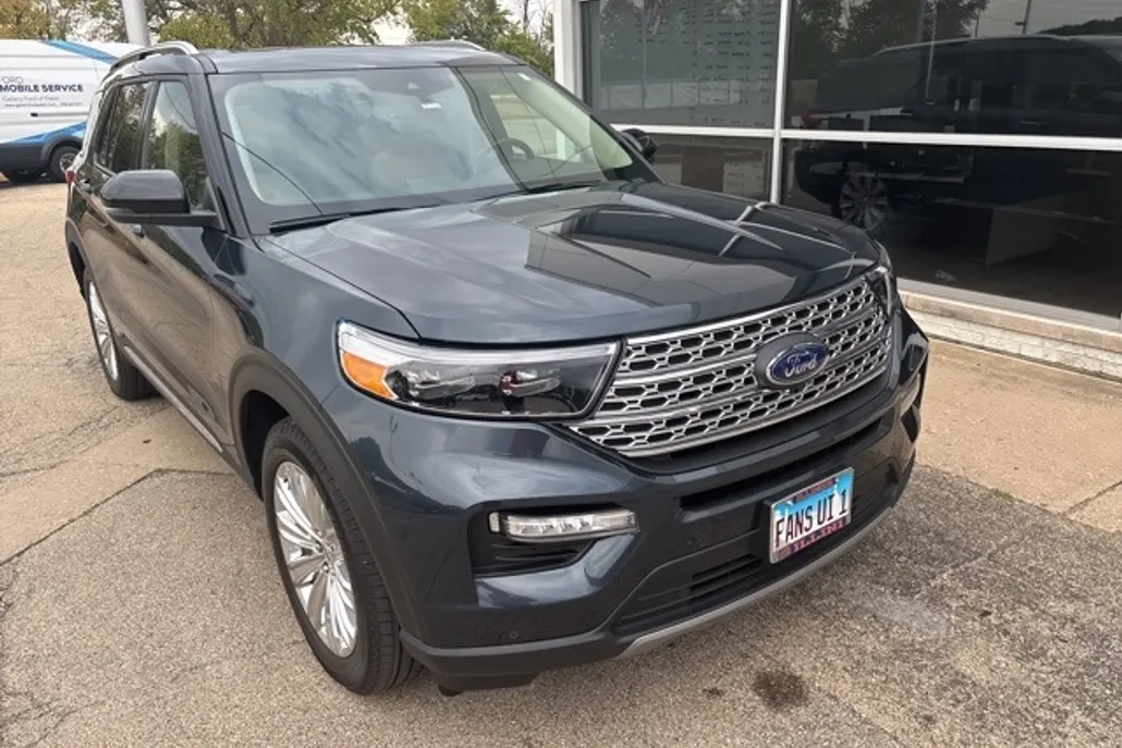 2023 Ford Explorer Limited photo 1