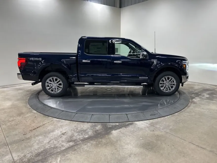 2025 Ford F-150 Lariat photo 1