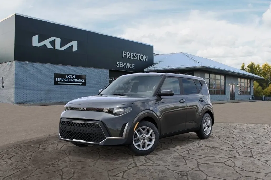 2025 Kia Soul LX photo 1