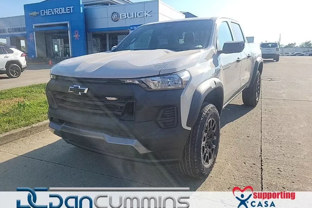 2026 Chevrolet Colorado Trail Boss photo 1