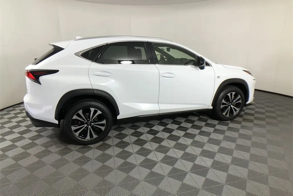 2021 Lexus NX 300 F SPORT photo 1