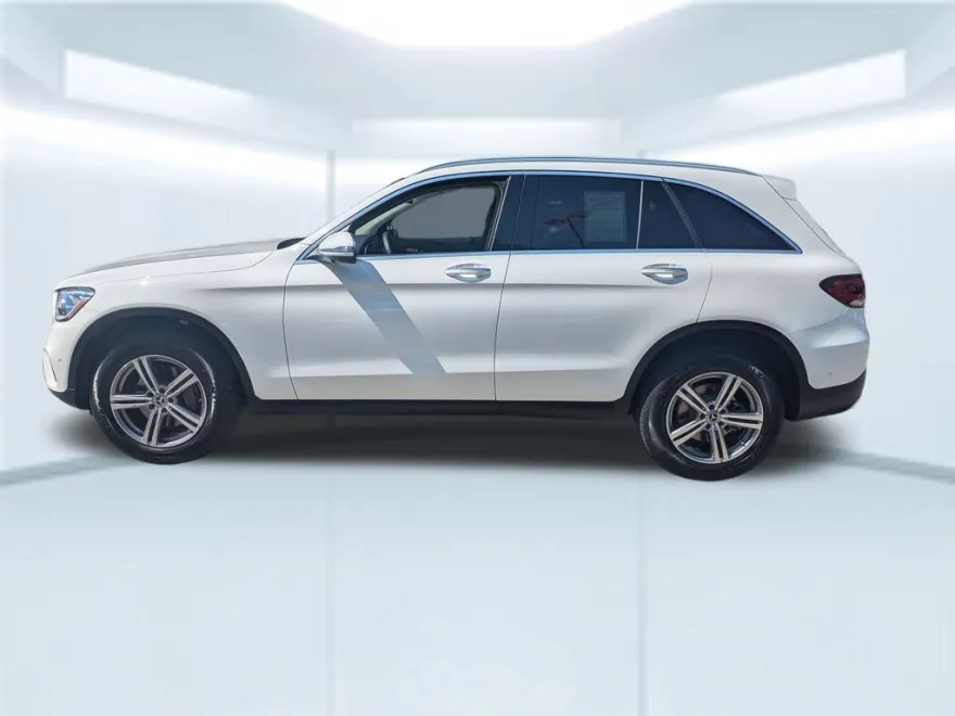 2022 Mercedes Benz GLC 300 photo 1