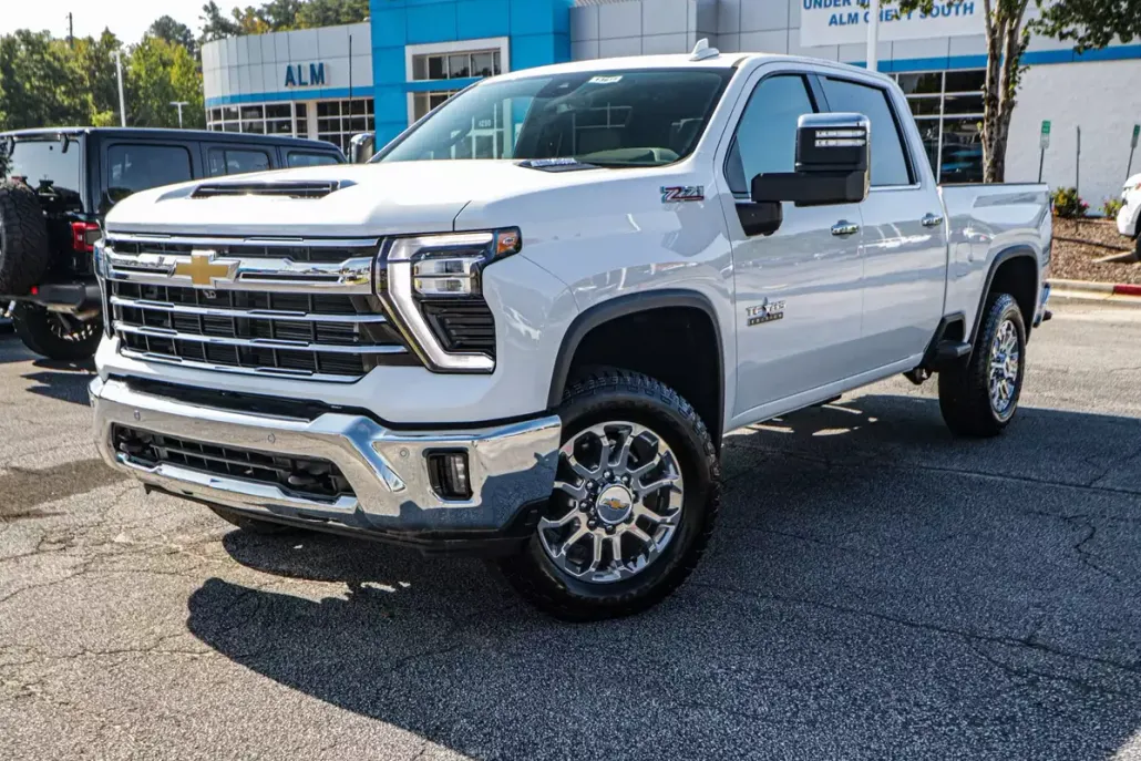 2025 Chevrolet Silverado 2500HD LTZ photo 1