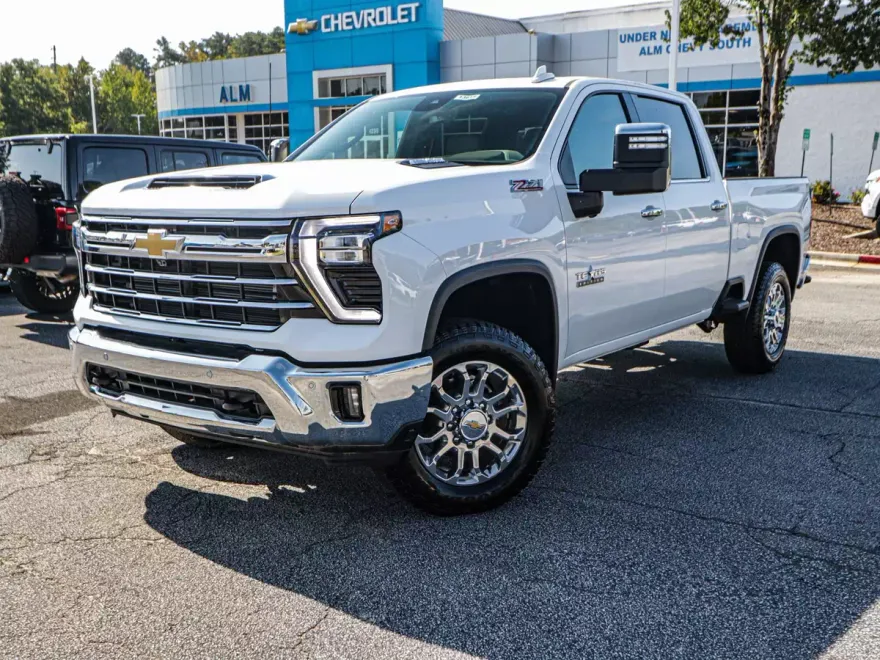 2025 Chevrolet Silverado 2500HD LTZ photo 1