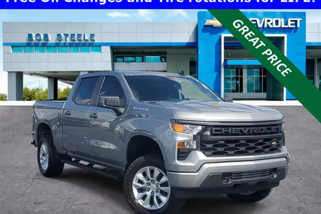 2024 Chevrolet Silverado 1500 Custom photo 1