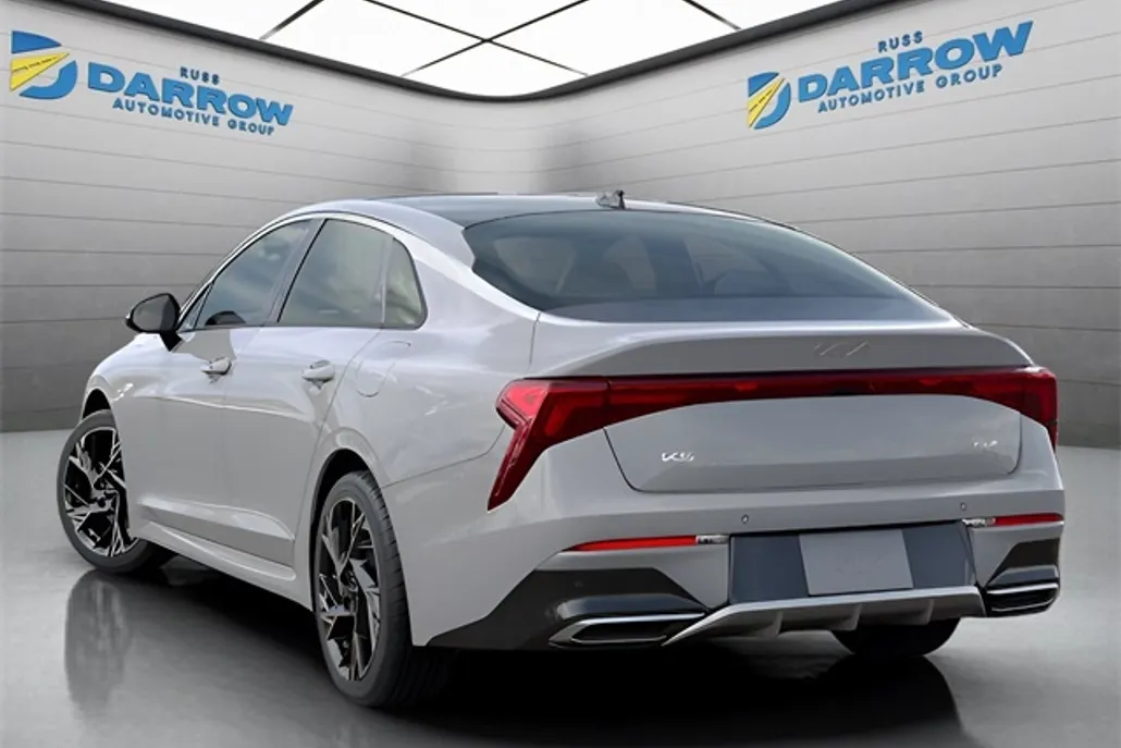 2025 Kia K5 GT-Line photo 1