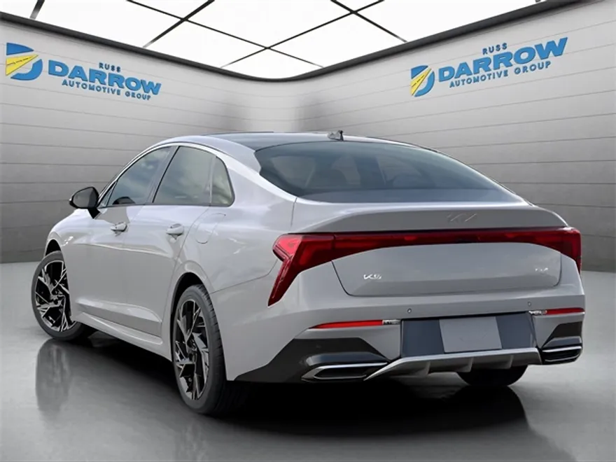 2025 Kia K5 GT-Line photo 1