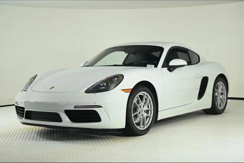 2022 Porsche Cayman T photo 1