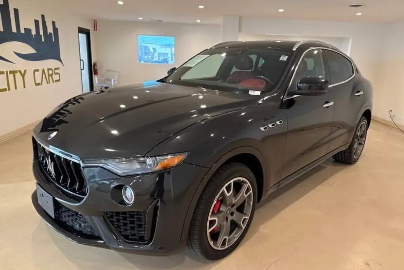 2022 Maserati Levante Modena photo 1