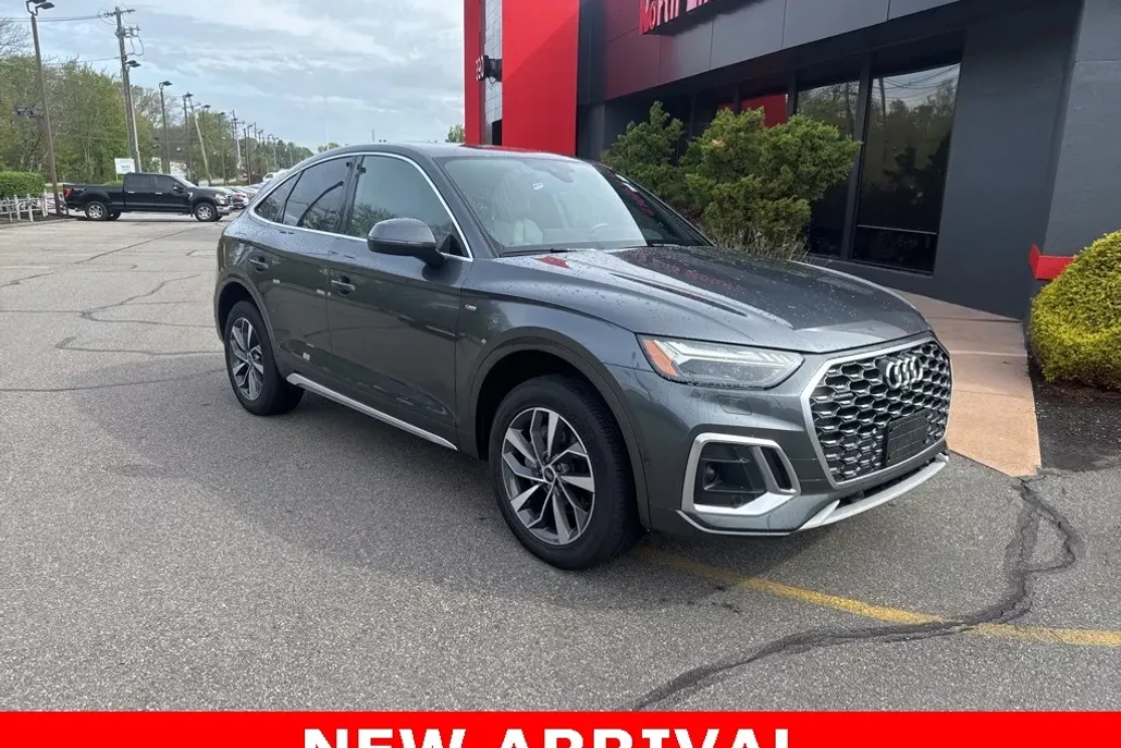 2022 Audi Q5 Sportback 45 S line Prestige photo 1