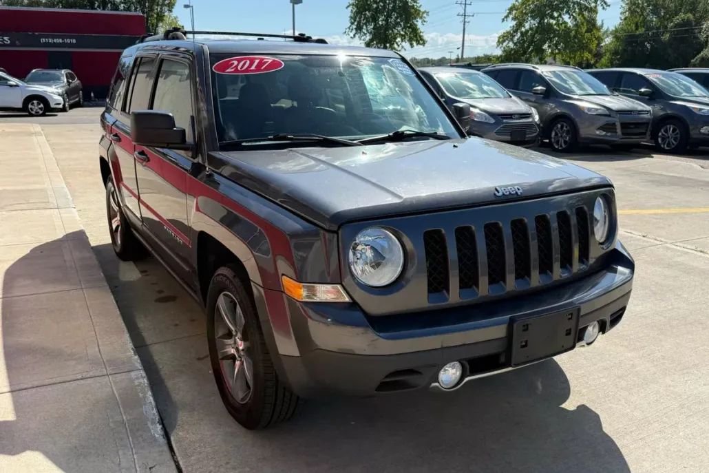 2017 Jeep Patriot High Altitude Altitude Edition Sport photo 1