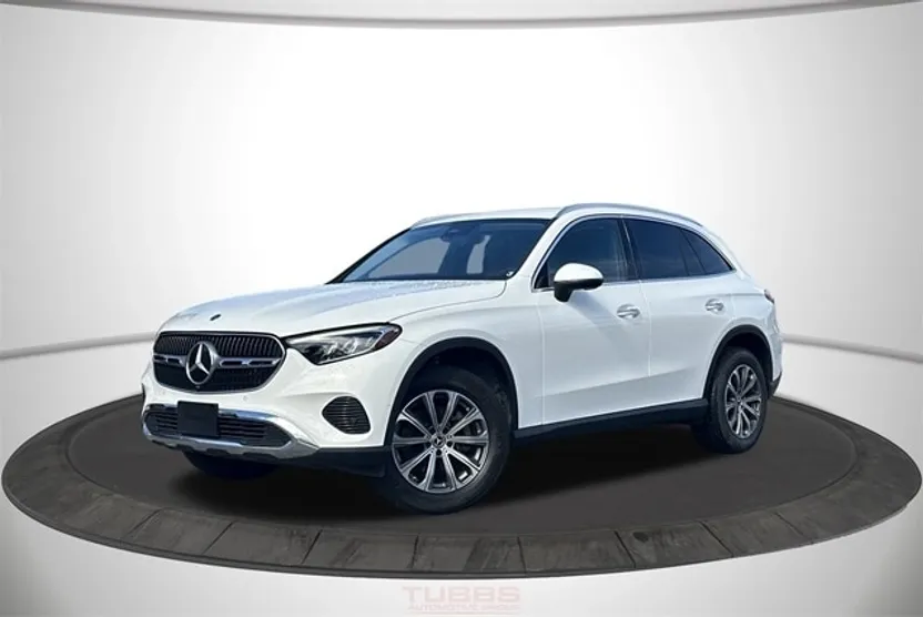 2024 Mercedes Benz GLC 300 photo 1