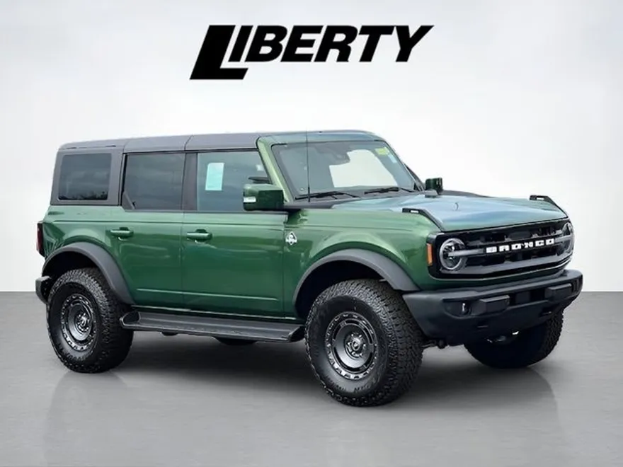 2025 Ford Bronco Outer Banks photo 1