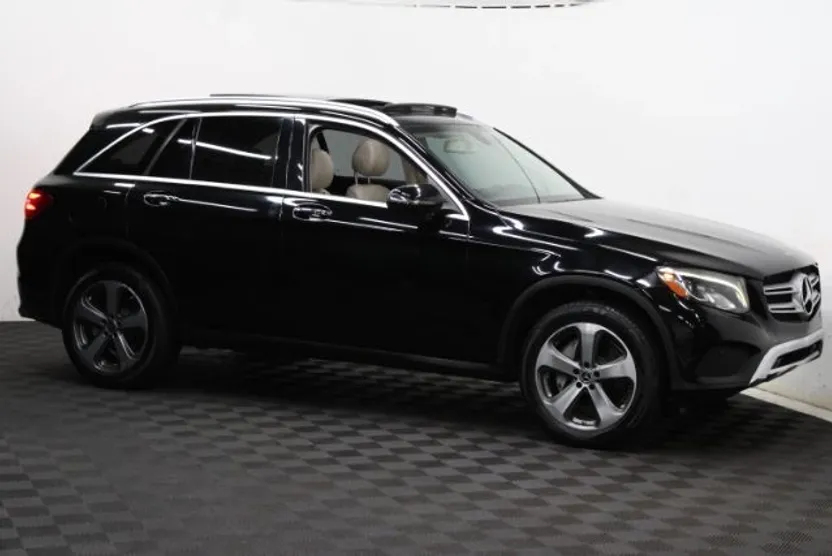 2018 Mercedes Benz GLC 300 photo 1