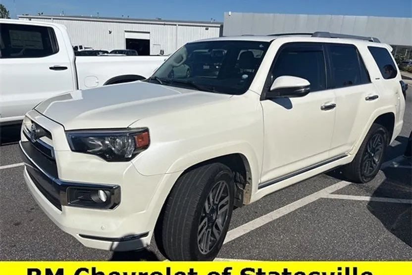 2017 Toyota 4Runner Limited photo 1