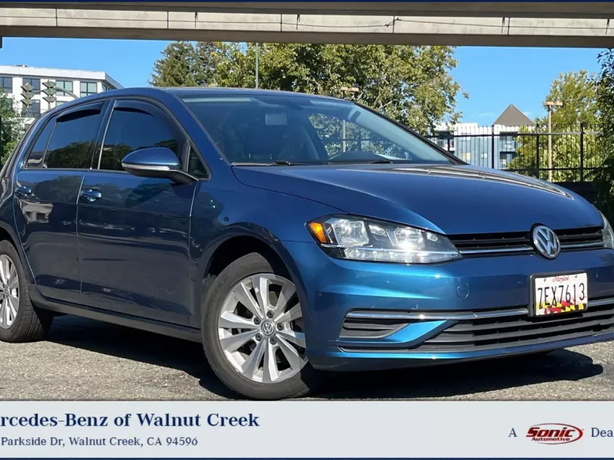 2021 Volkswagen Golf TSI photo 1