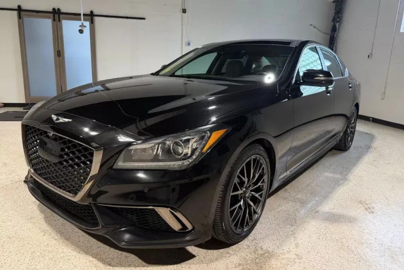2019 Genesis G80 3.8 photo 1