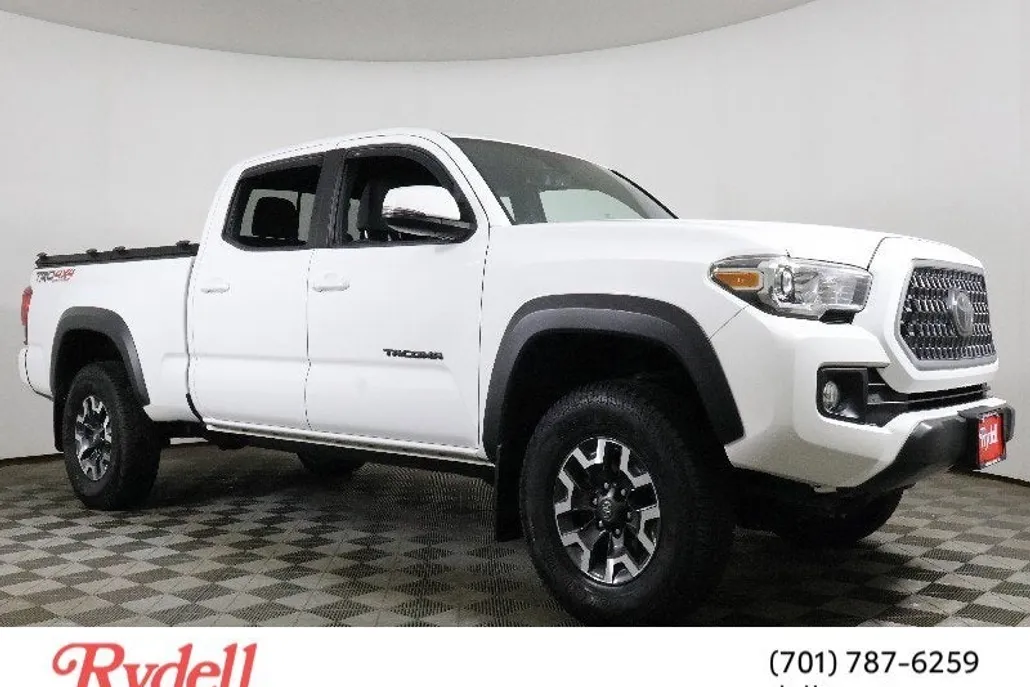 2018 Toyota Tacoma SR5 TRD Sport photo 1
