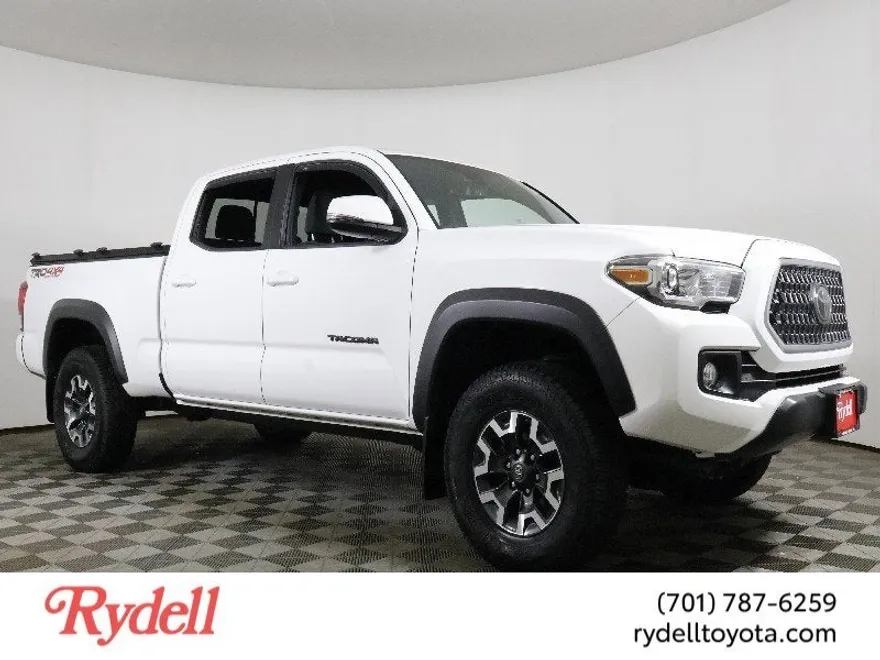2018 Toyota Tacoma SR5 TRD Sport photo 1