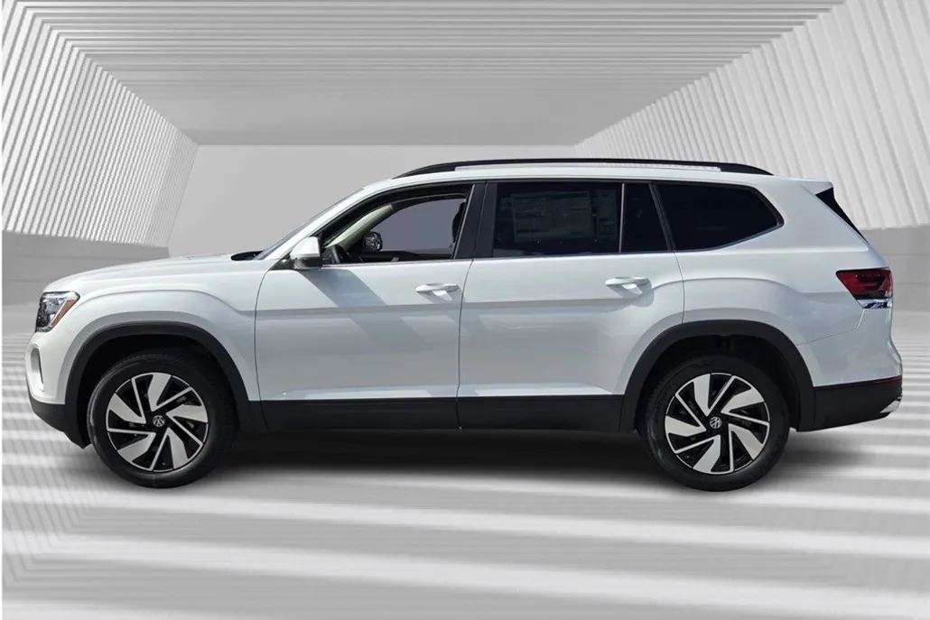2026 Volkswagen Atlas SE Technology photo 1