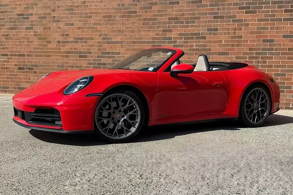 2025 Porsche 911 photo 1