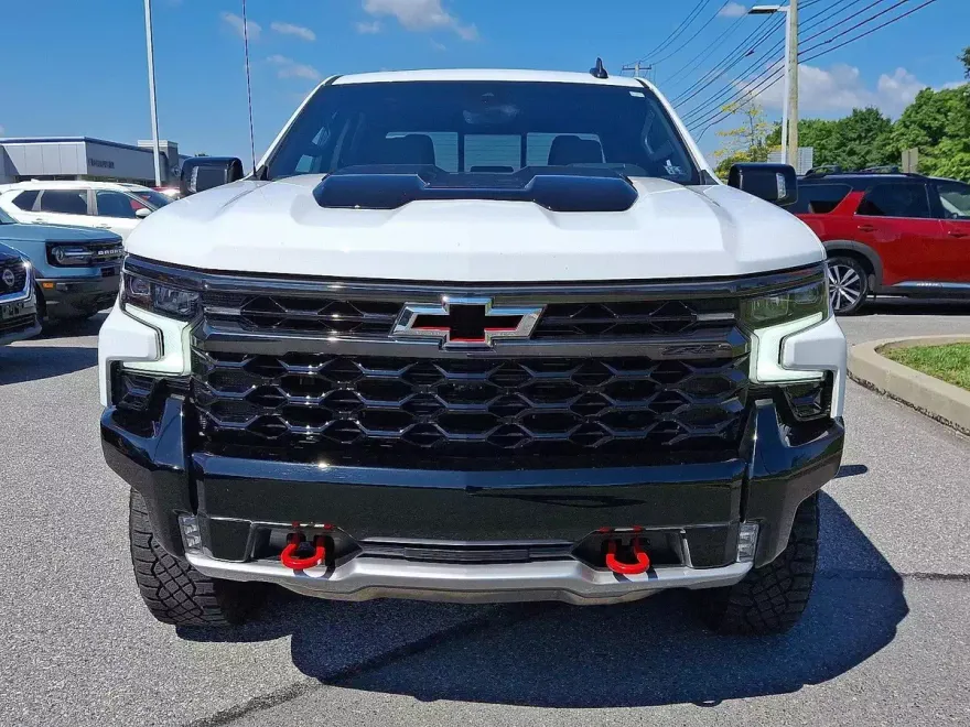 2024 Chevrolet Silverado 1500 ZR2 photo 1