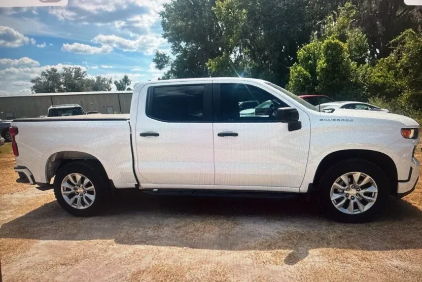 2021 Chevrolet Silverado 1500 Custom photo 1