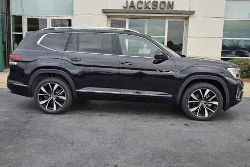 2025 Volkswagen Atlas SEL Premium R-Line photo 3