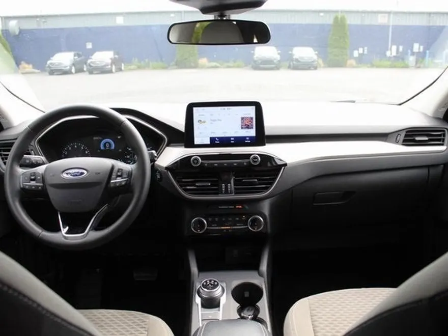2022 Ford Escape SE photo 1