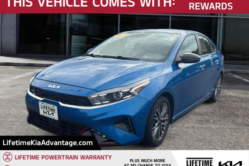 2022 Kia Forte GT-Line photo 1