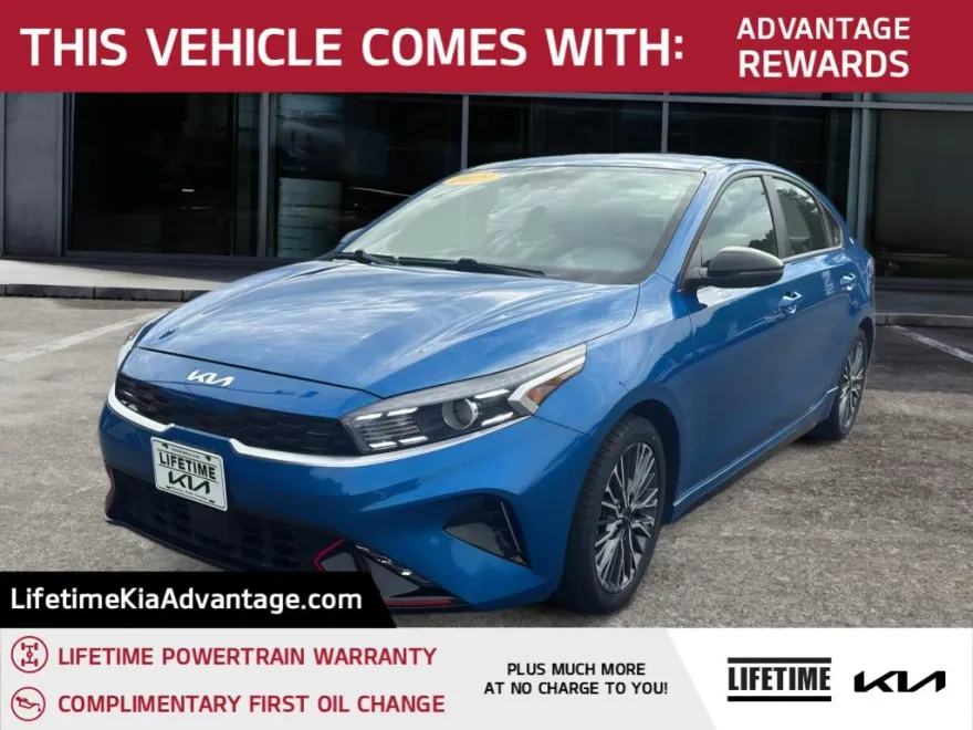 2022 Kia Forte GT-Line photo 1