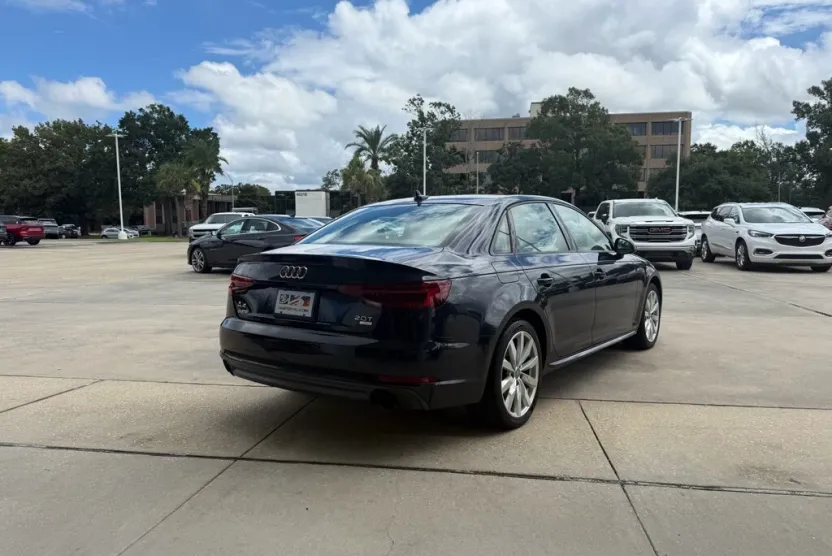 2018 Audi A4 Premium photo 1