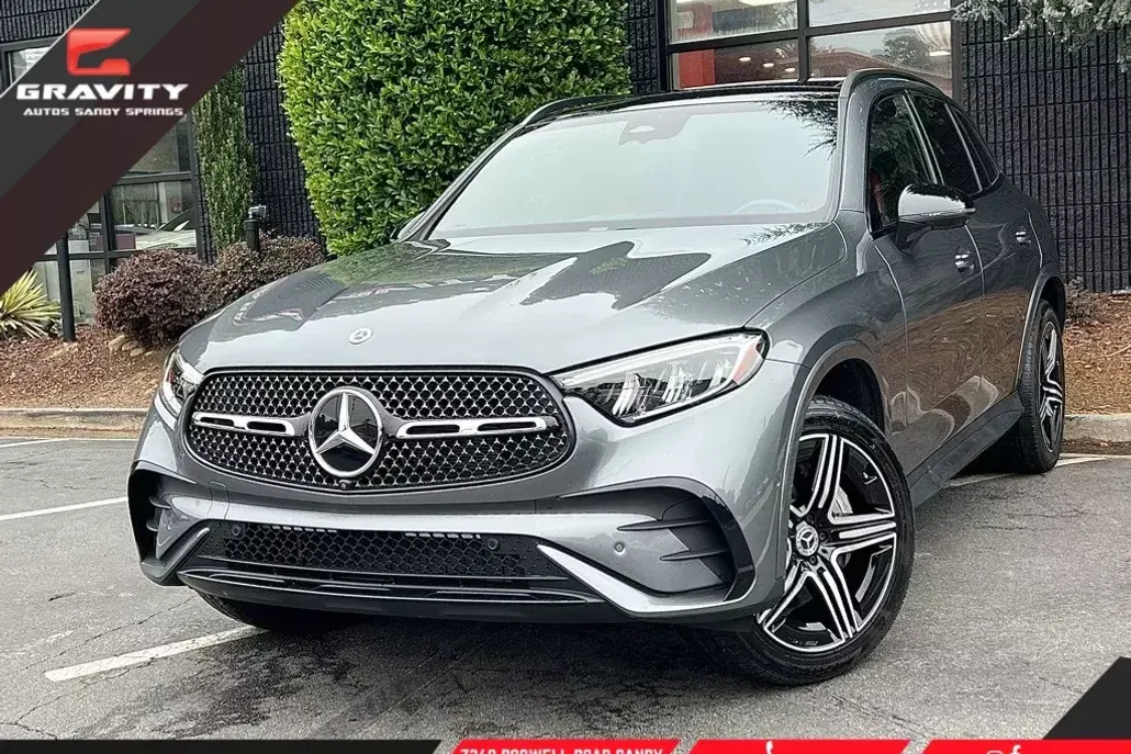 2023 Mercedes Benz GLC 300 photo 1