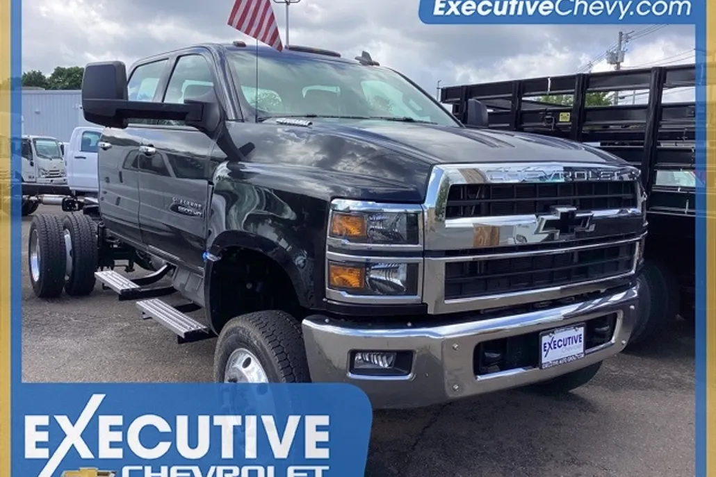 2024 Chevrolet Silverado 5500HD Work Truck photo 1