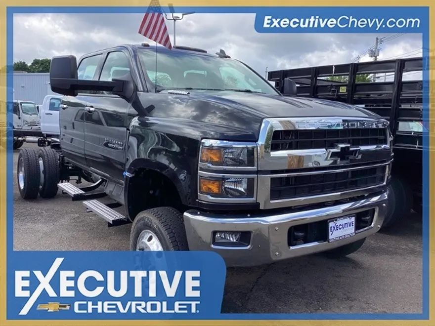 2024 Chevrolet Silverado 5500HD Work Truck photo 1