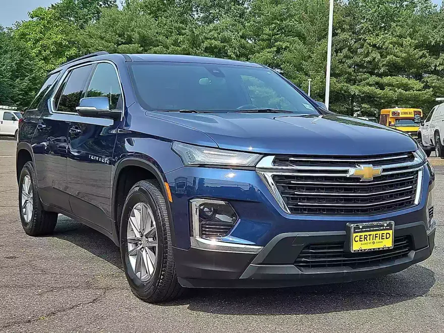 2023 Chevrolet Traverse Leather photo 1