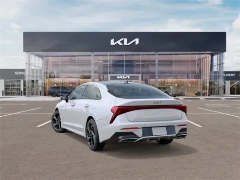2025 Kia K5 GT-Line photo 4