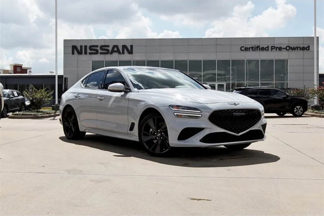 2023 Genesis G70 2.0T photo 1