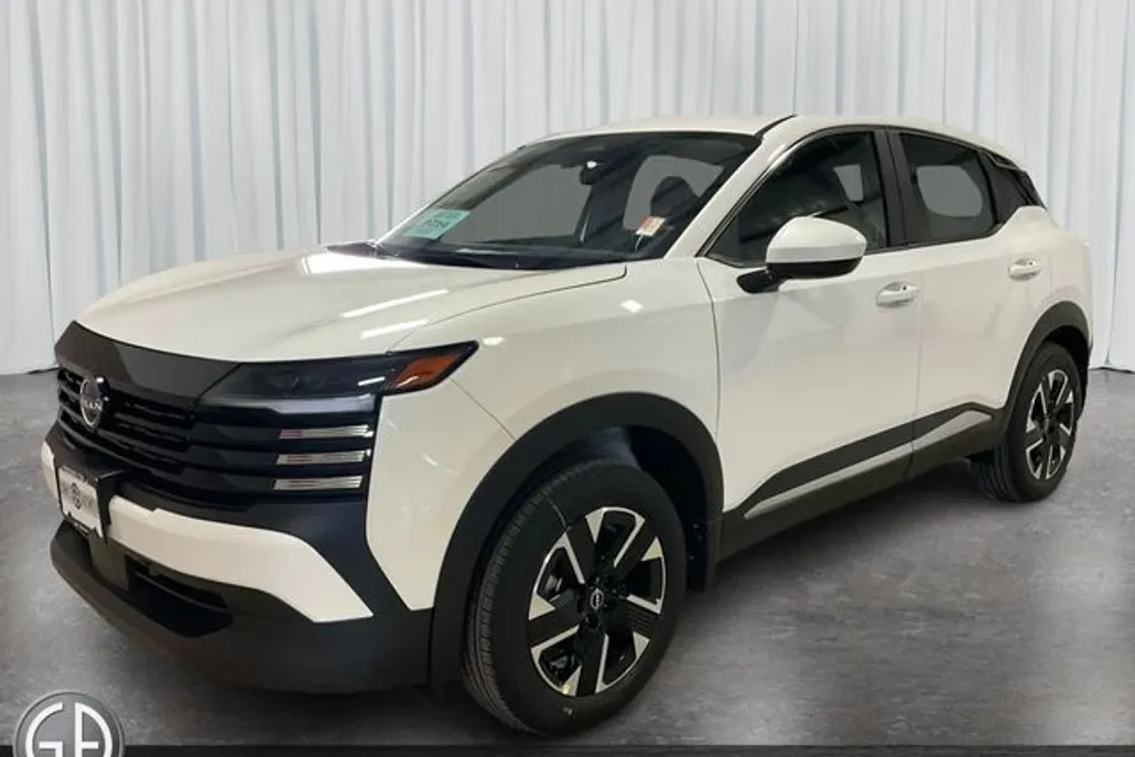 2025 Nissan Kicks SV photo 1