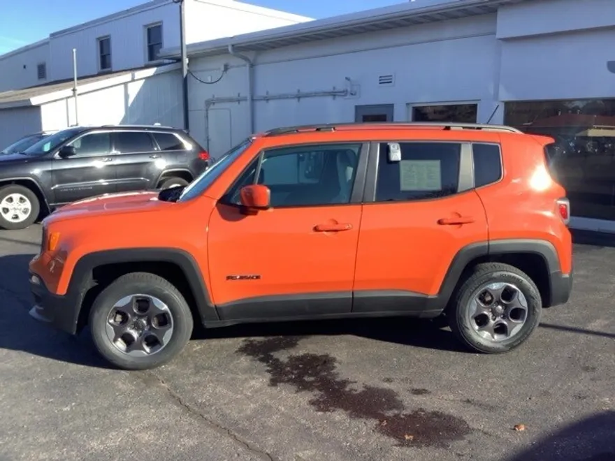 2016 Jeep Renegade Latitude photo 1