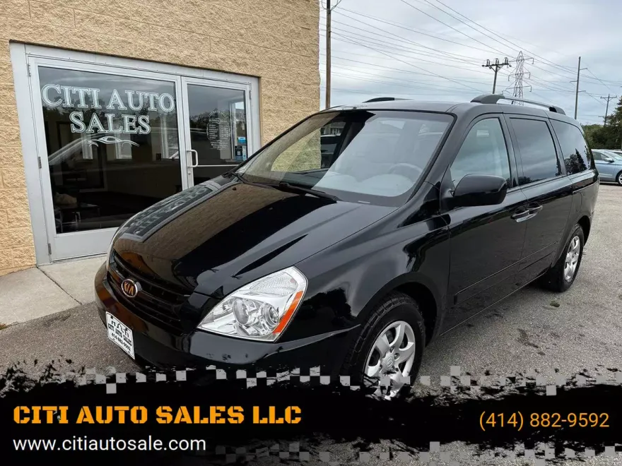 2009 Kia Sedona LX photo 1