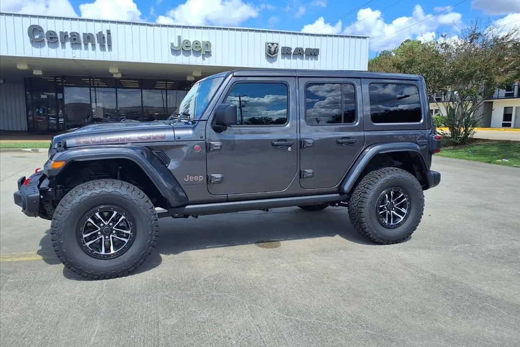 2025 Jeep Wrangler Rubicon photo 1