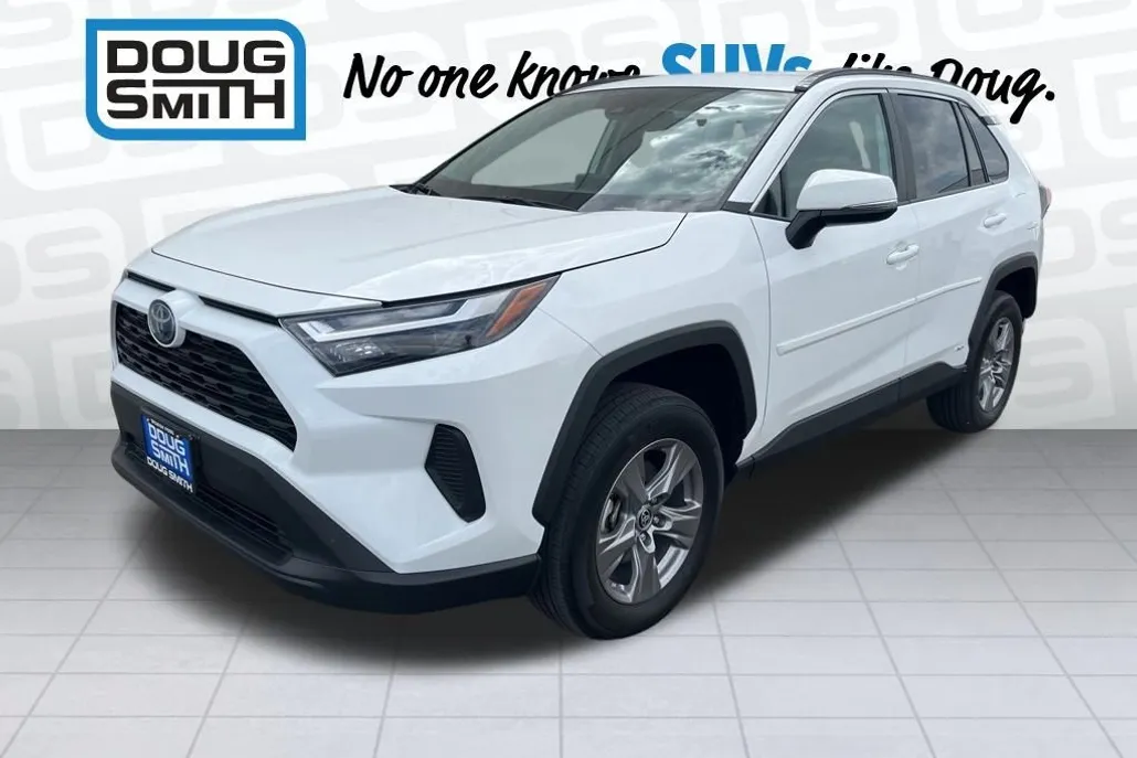 2023 Toyota RAV4 Hybrid LE photo 1