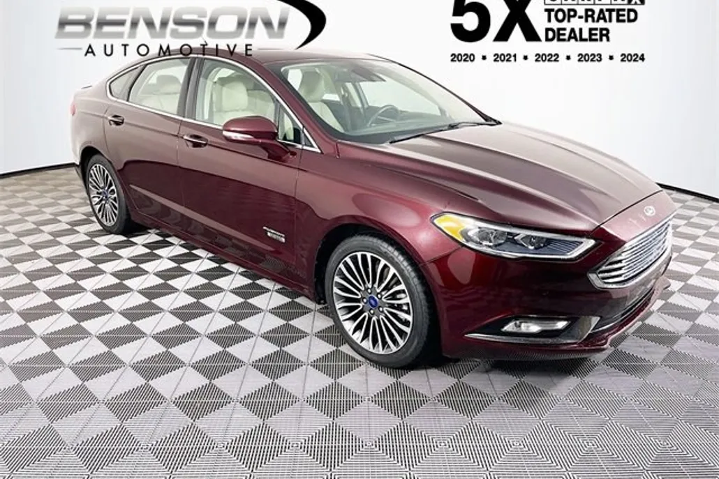 2017 Ford Fusion Energi Titanium photo 1