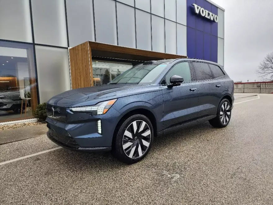 2025 Volvo EX90 Twin Motor Performance Ultra photo 1